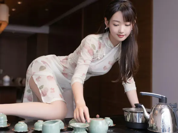 上海天台清与陆家嘴三件套景观：能近距离俯瞰外滩璀璨夜景的高空酒吧有哪些