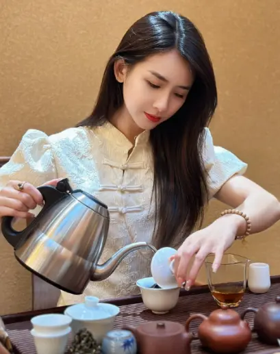上海美食探店资讯：同城聚会吃喝玩乐宝藏地图大公开 🍜