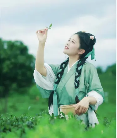 上海同城精选｜魔都打卡日历｜美食路线：解锁2025沪上流量密码🔥