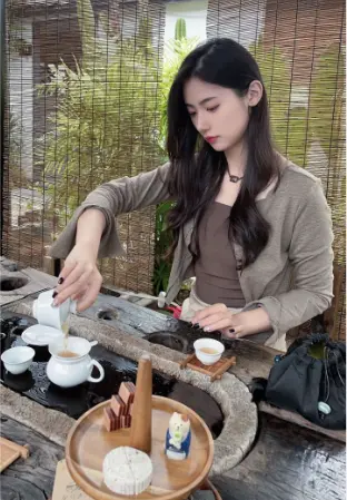 上海同城美食休闲夜游为何成为本地打卡社交新宠？🌃